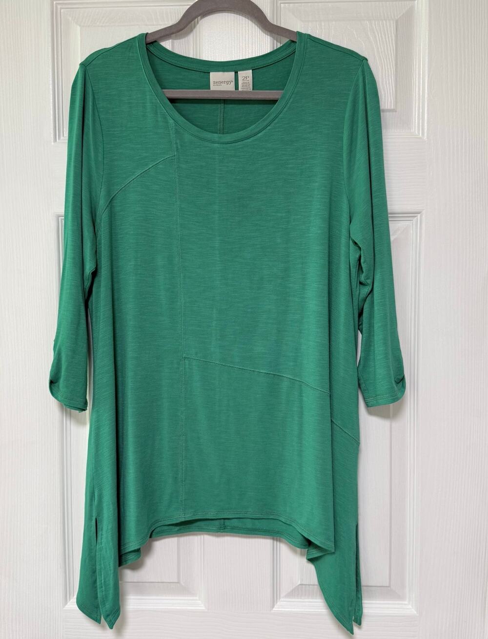 Zenergy by Chico's Women's Green Asymmetric  Top Size 2Petite